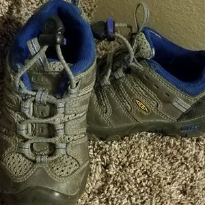 Toddler Size 10 Keens